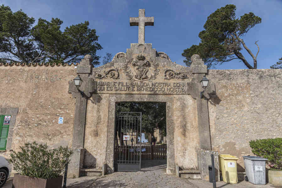 Mallorca - Randa 01 - santuari de Cura.jpg